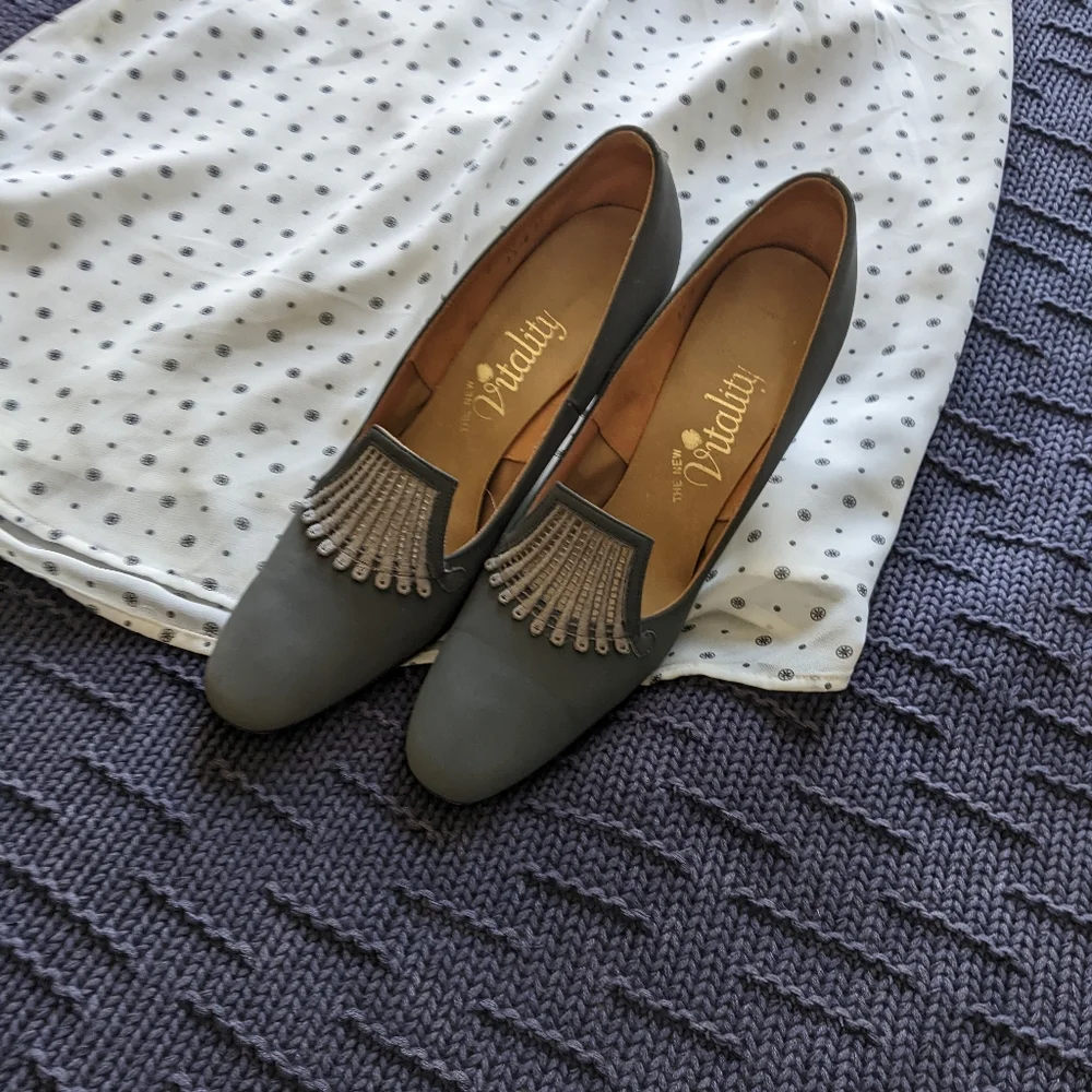 VTG Vitality Grey Heels Sz 7 - Picture 12 of 16